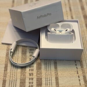 Apple AirPods Pro - White